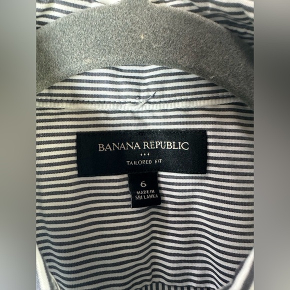 Banana Republic Womens Tailored Fit Button-Down Shirt Black White Striped Size 6 - Picture 6 of 7